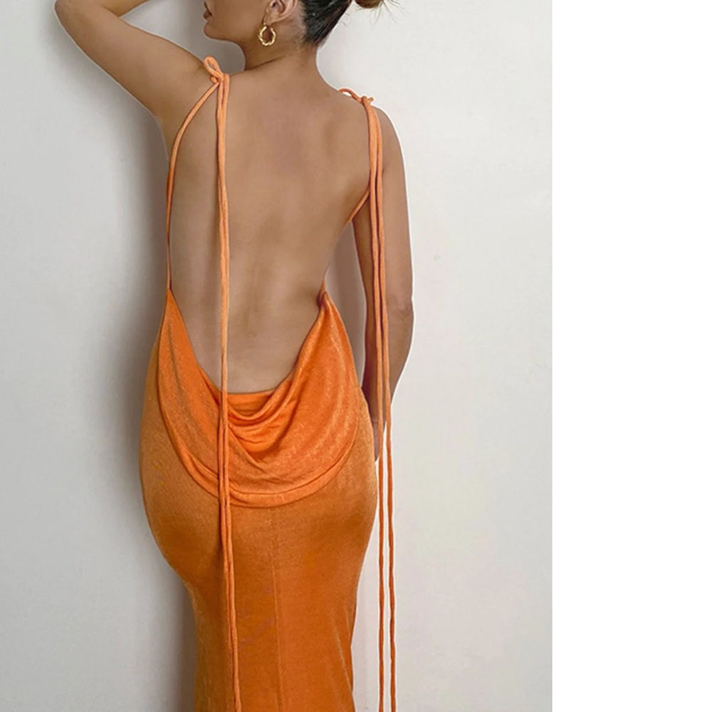 NWT. NEW WITH TAGS. NEVER BEEN WORN.